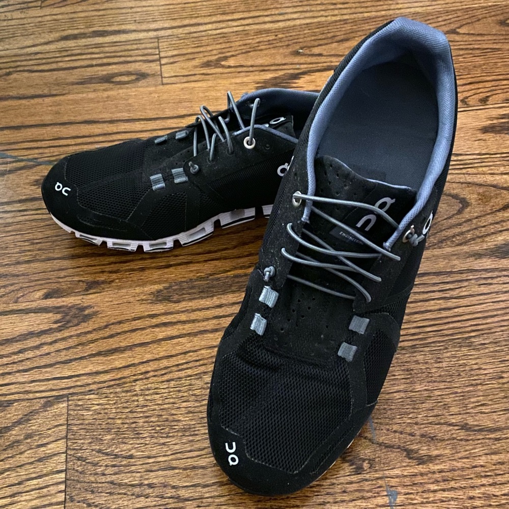 Men’s Sz 11 On Cloud (Black | White) Running Shoes